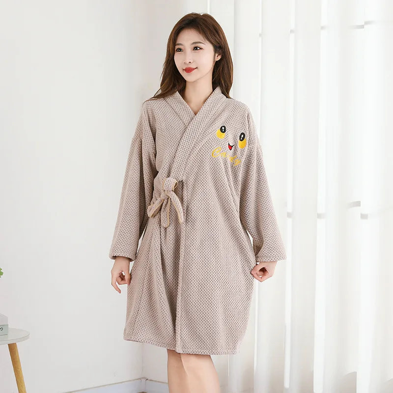 Thickened Warm Bathrobe Women's Shower Bathrobe Bath Towel Adult Student Pajamas Wearable Wrappable Sleeping Gown Girl Sleepwear