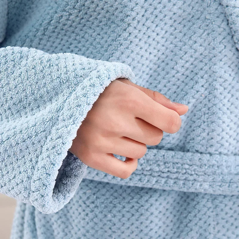 Pineapple Pattern Coral Fleece Bathrobe Women's Thickened Winter Home Use Quick Dry Couples Robe Warmth Comfortable Sleepwear