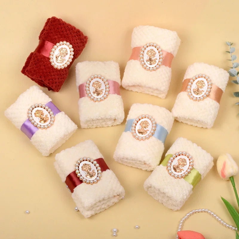 3Pcs Random Color Ribbon Face Towels Wedding Return Gifts Birthday Gifts Opening Ceremony Shop Bridesmaid Wedding Small Gifts Best Gifts for Christmas Halloween Thanksgiving New Year Birthday Gifts